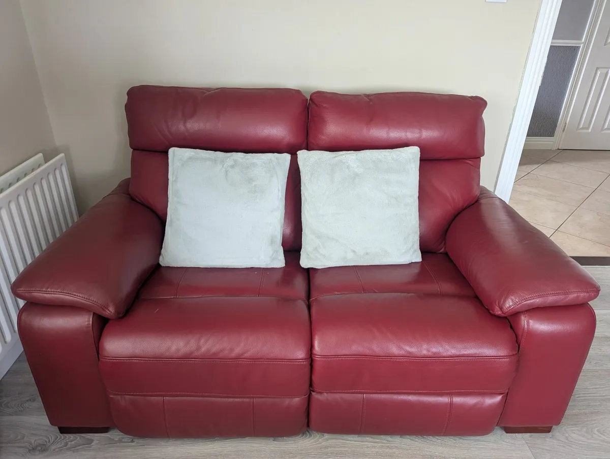 Suite of furniture - Image 2