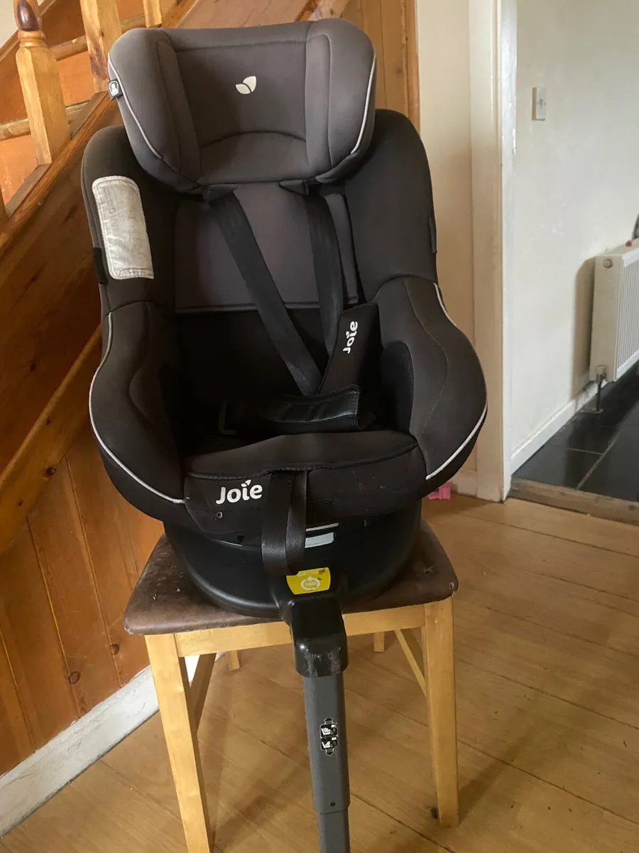 Joie 360 car seat - Image 2