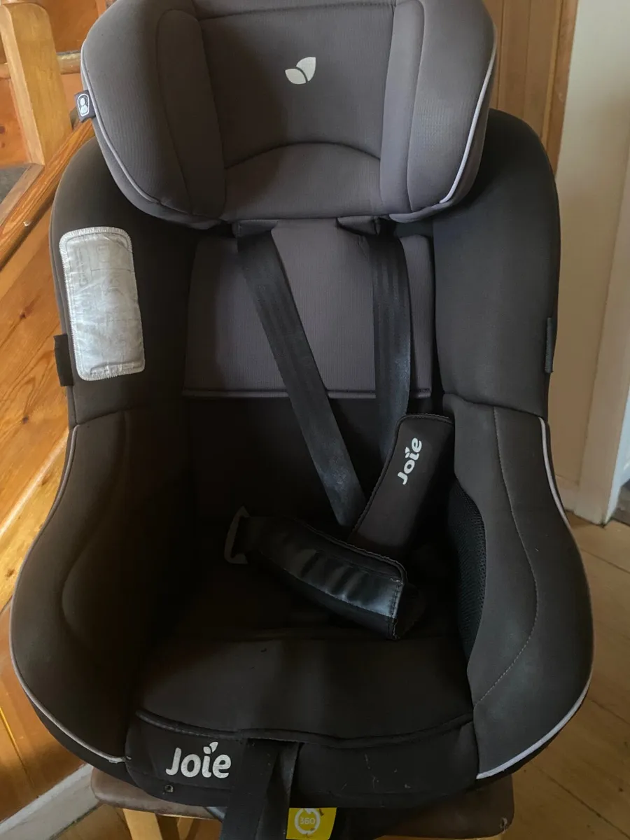 Joie 360 car seat - Image 4