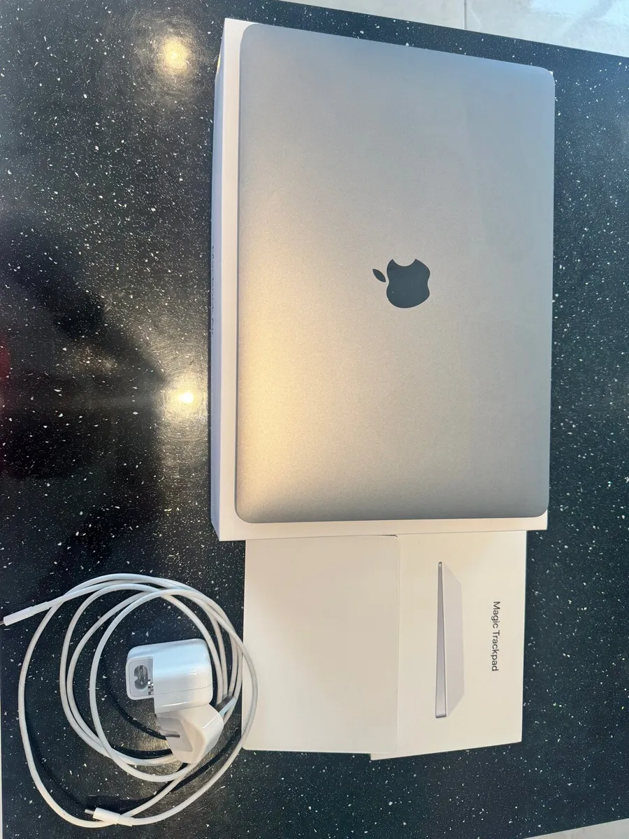 MacBook Air M1 (2020) with Magic Trackpad - Image 1