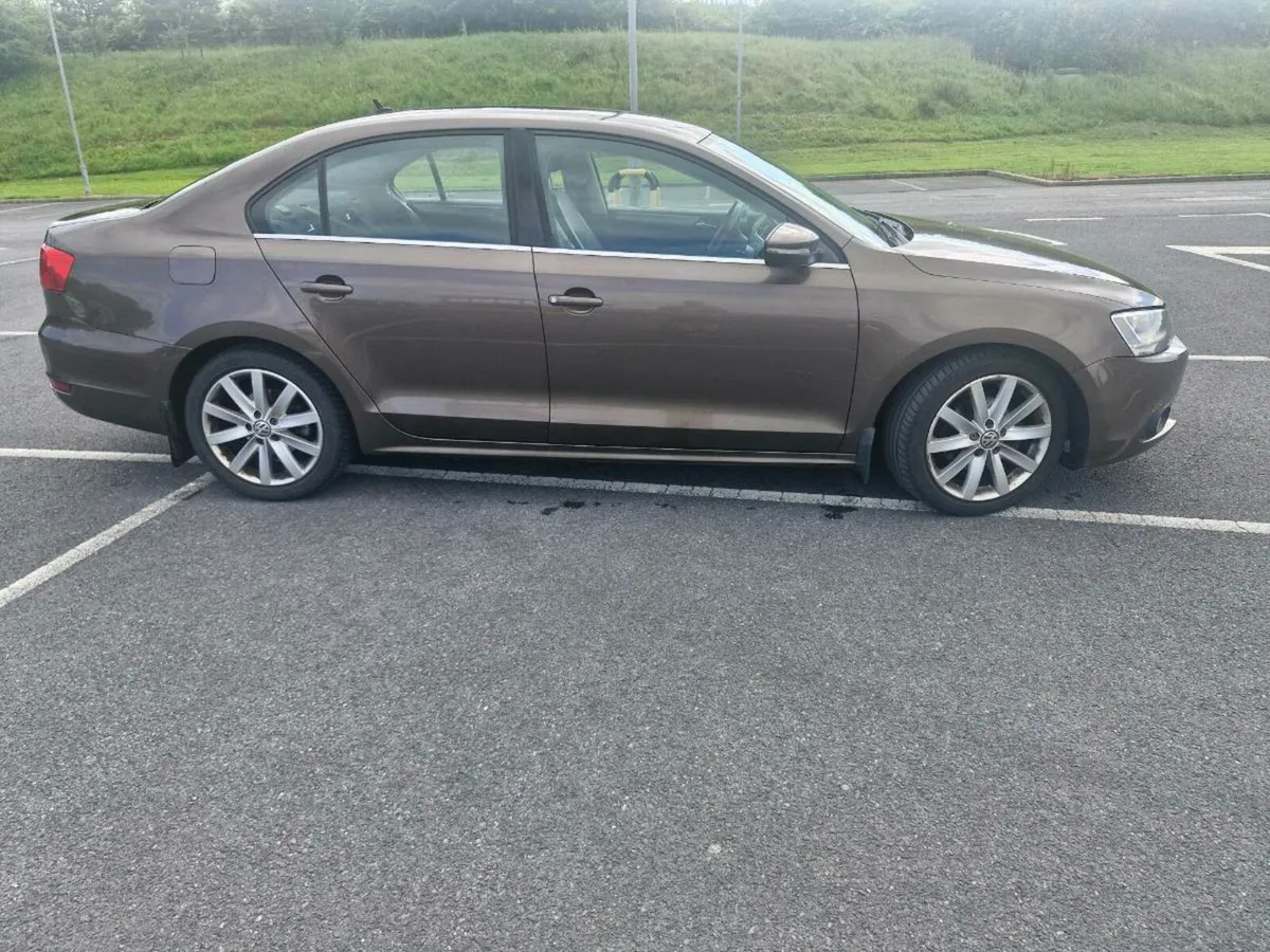 Volkwagon jetta 2012 - Image 2