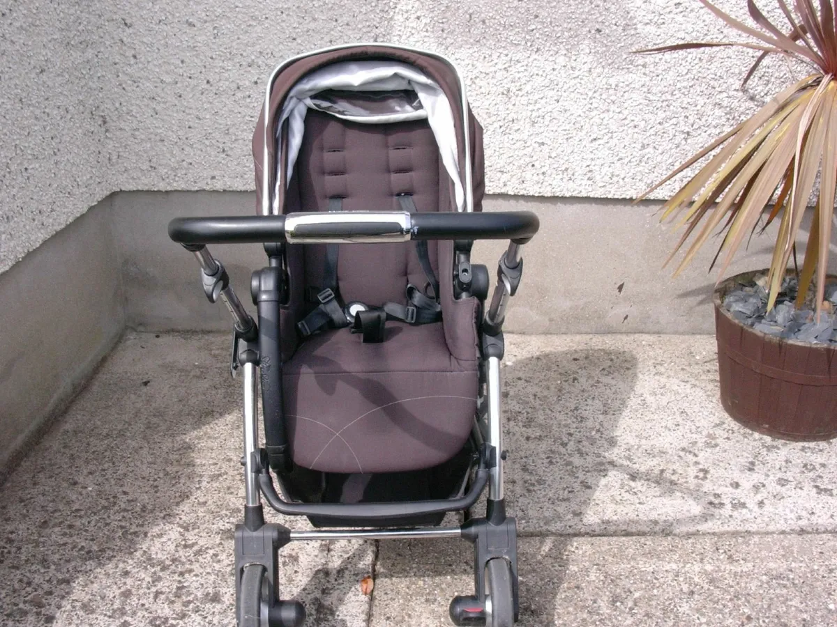 Childs Pushchair/Buggie - Image 2