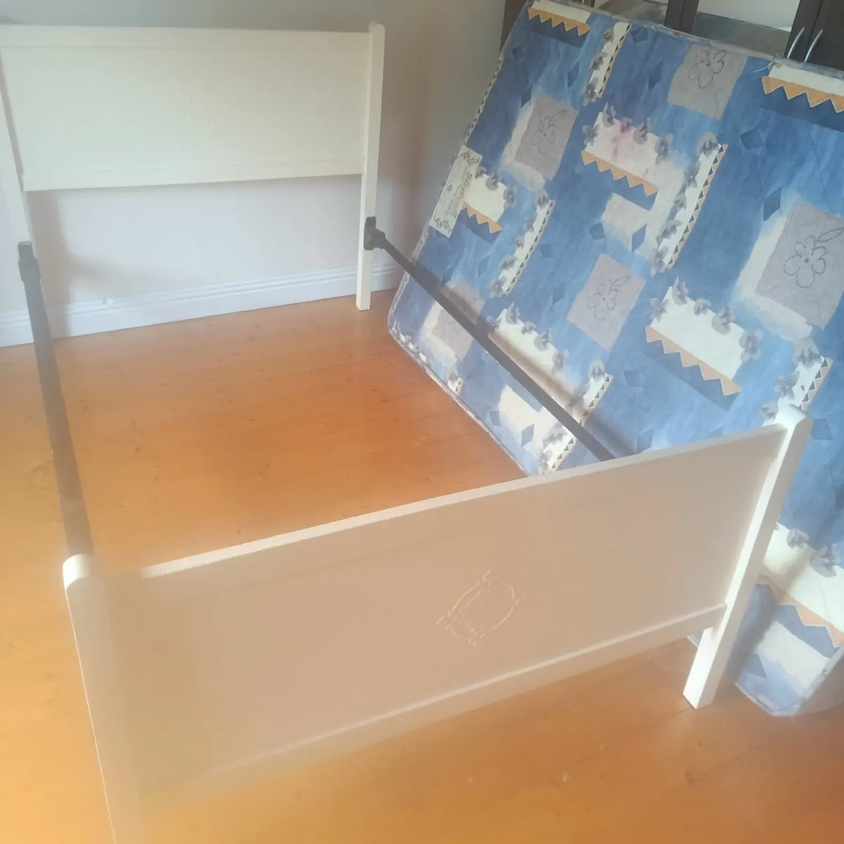 Bed - Image 3