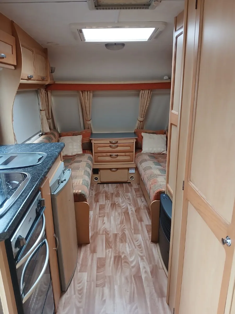 Caravan Ellis 505 - Image 3