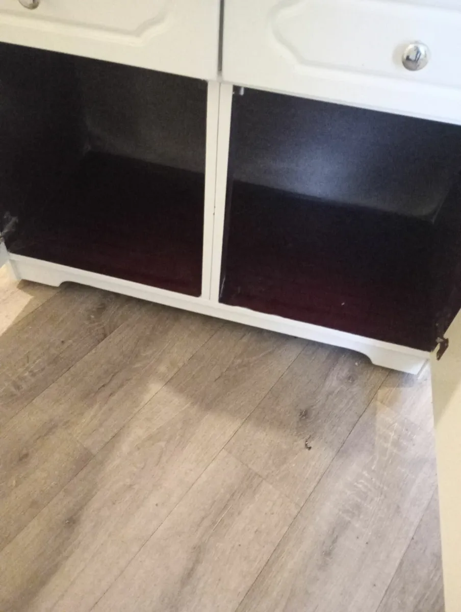 Kitchen glass cabinet - Image 2