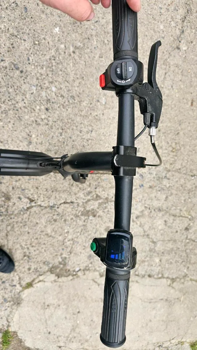 Seated electric scooter - Image 3