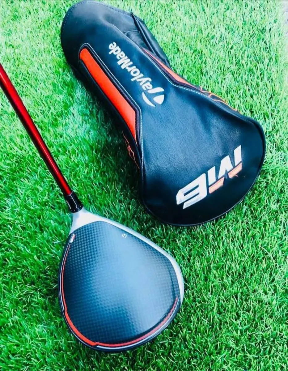 Taylormade M6 9.0* Driver with Head Cover - Image 1