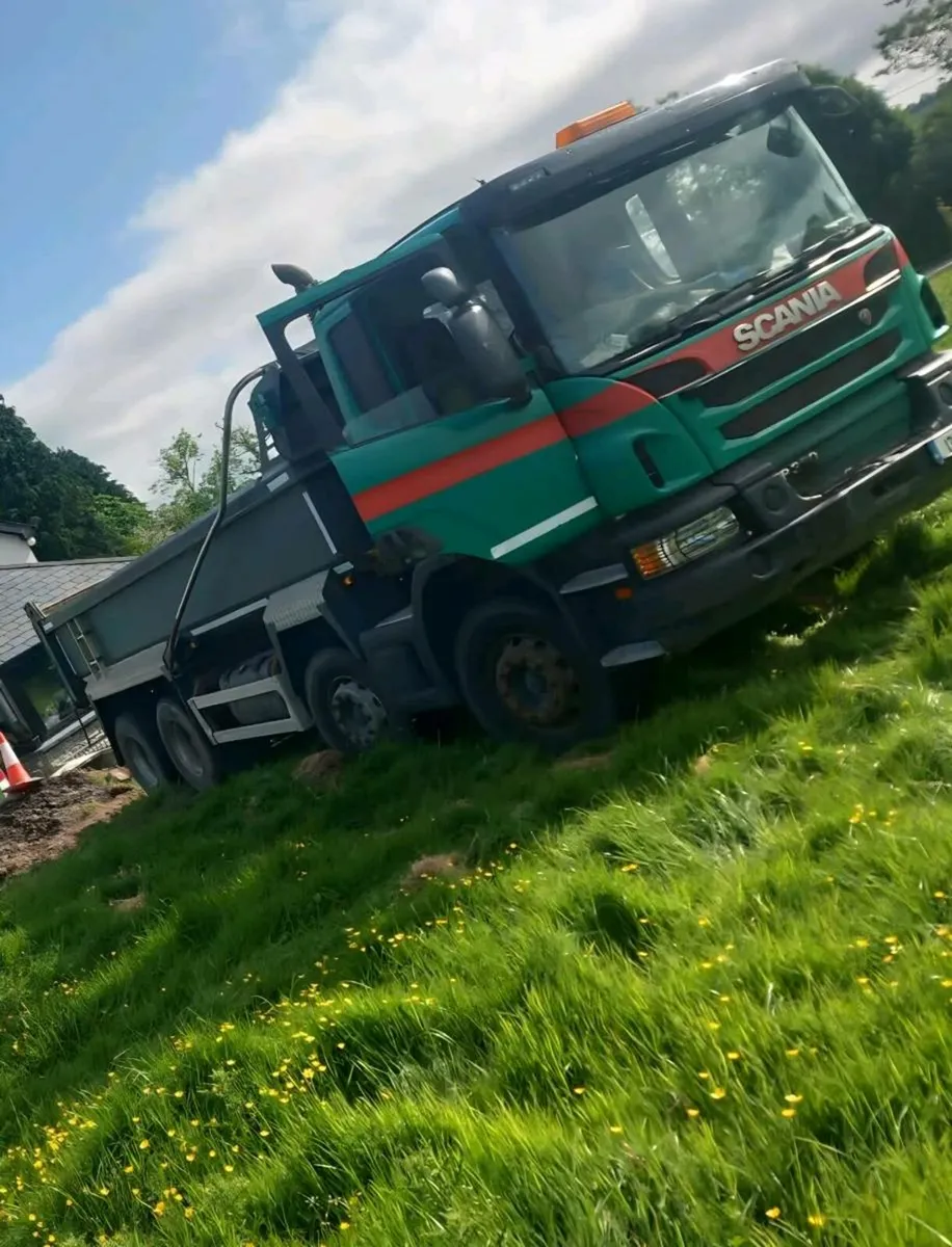 Scania tipper truck - Image 1