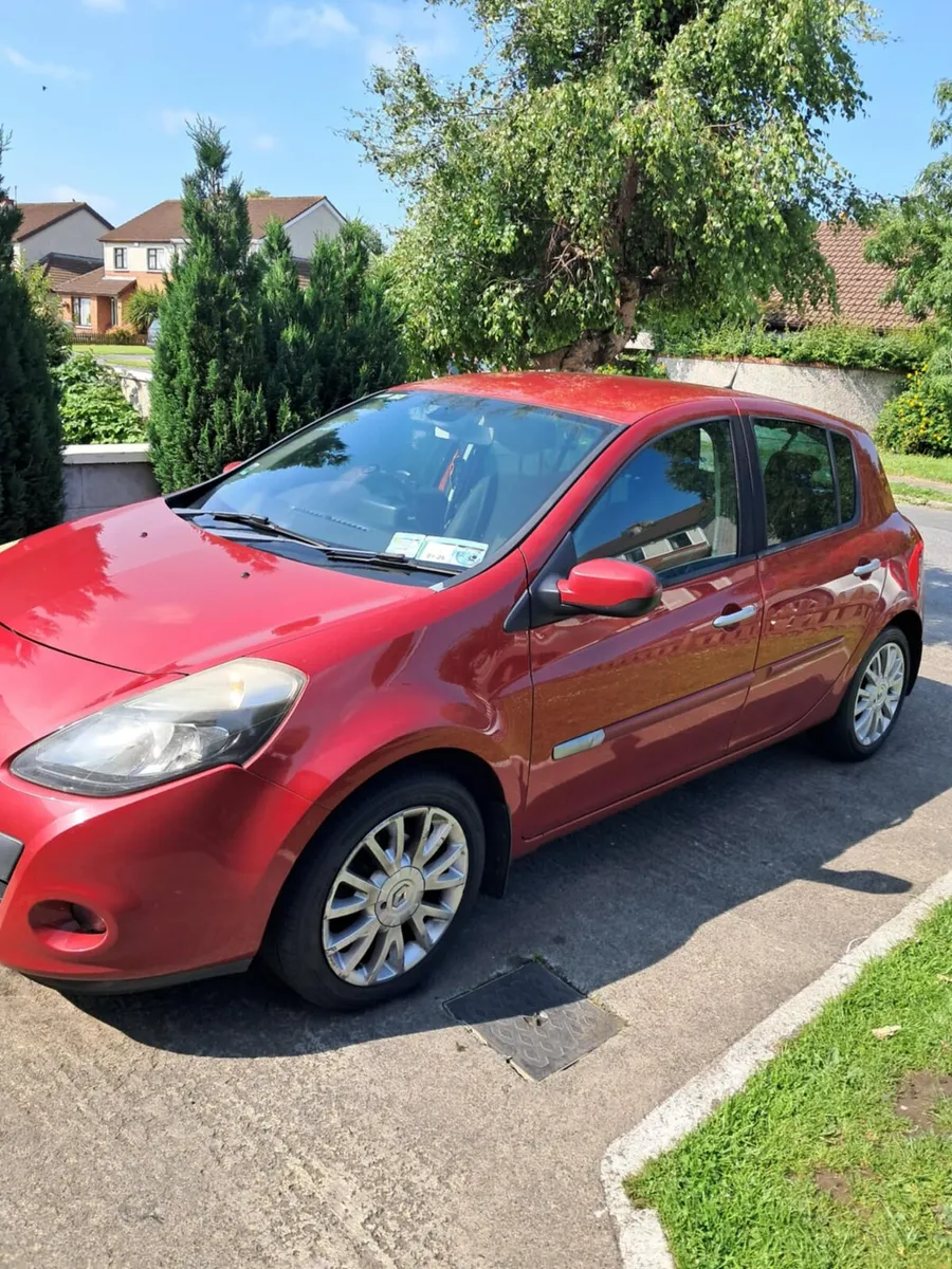 RenaultClio TOM TOM EDITION NCT&TAX 1.5 DCI - Image 1