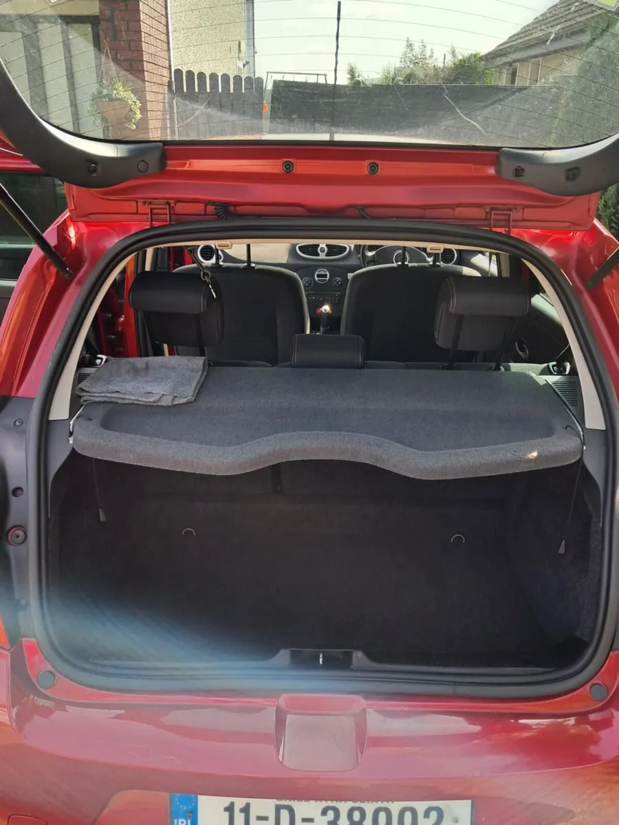 RenaultClio TOM TOM EDITION NCT&TAX 1.5 DCI - Image 4