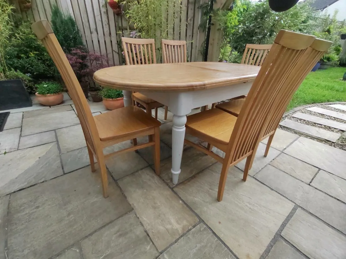 Kitchen dining table - Image 1
