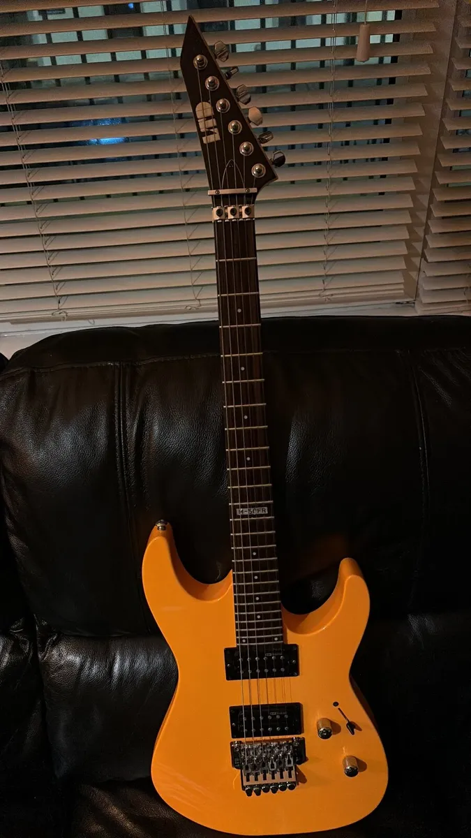 Ltd Esp 50fr with Hard case and Boss processor - Image 2