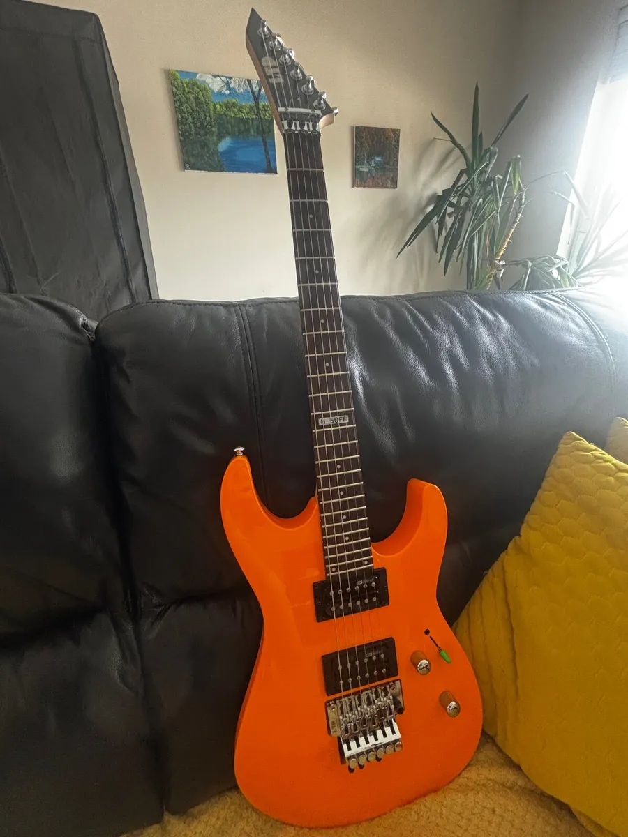 Ltd Esp 50fr with Hard case and Boss processor - Image 4