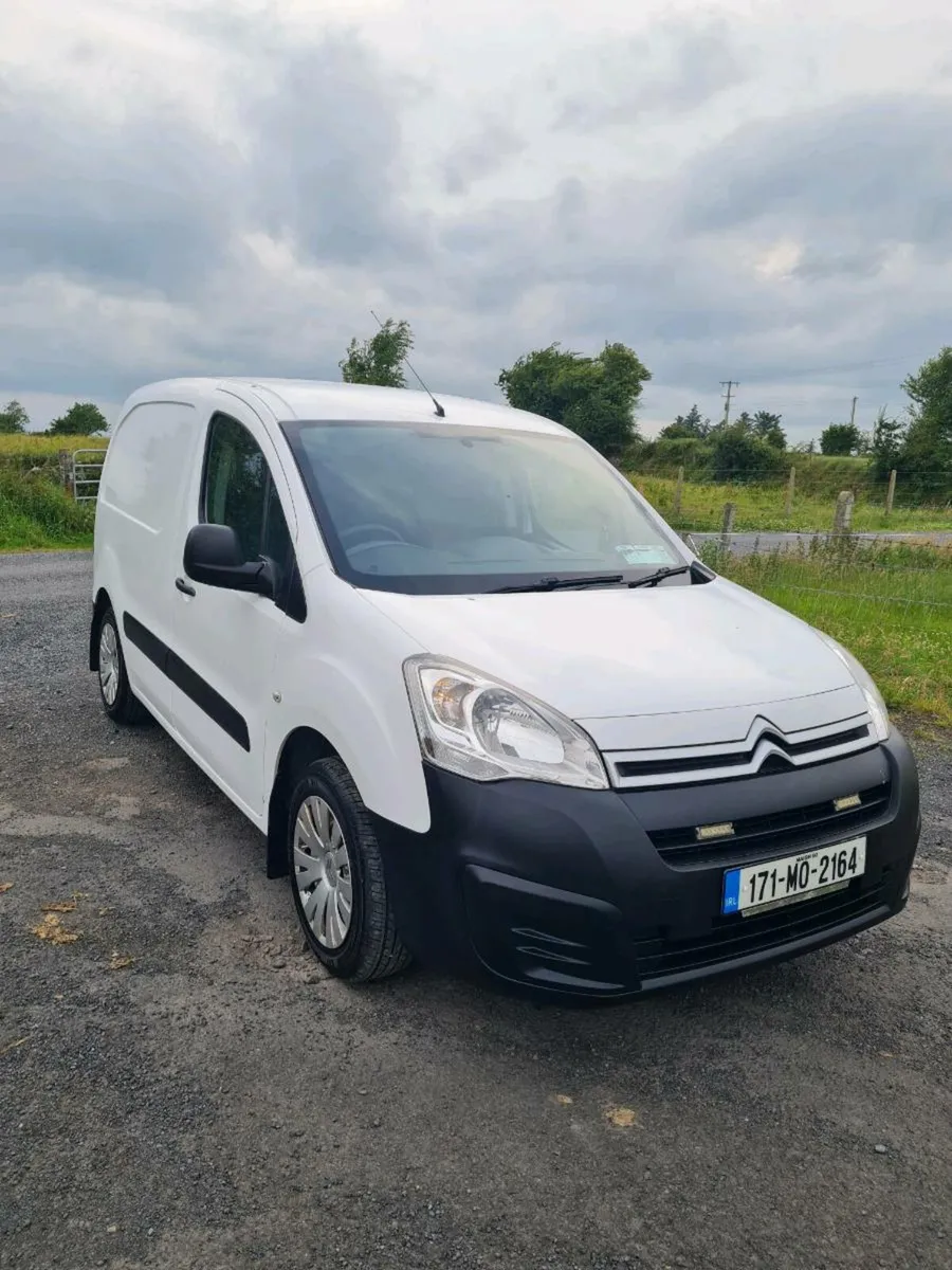 2017 Citroen Berlingo - Image 1