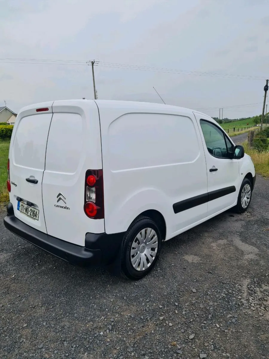 2017 Citroen Berlingo - Image 2