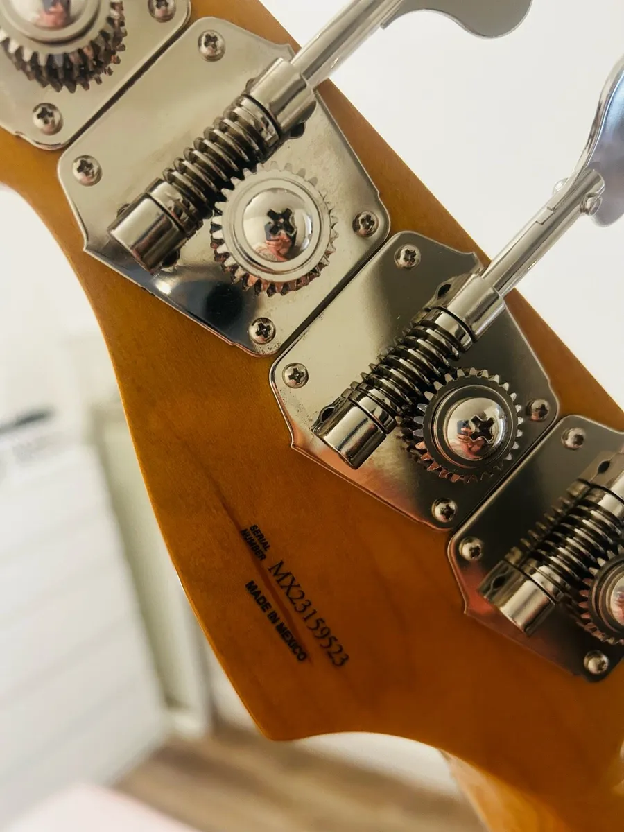 Fender Precision Vintera - Image 4