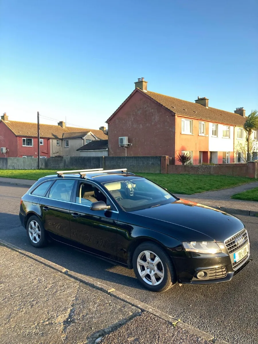Audi A4 2010 - Image 2