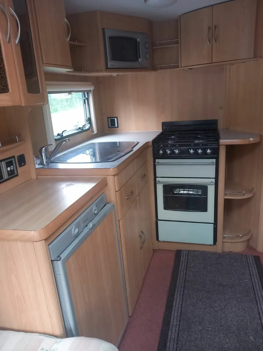 Clubman Caravan 270-2 - Image 2