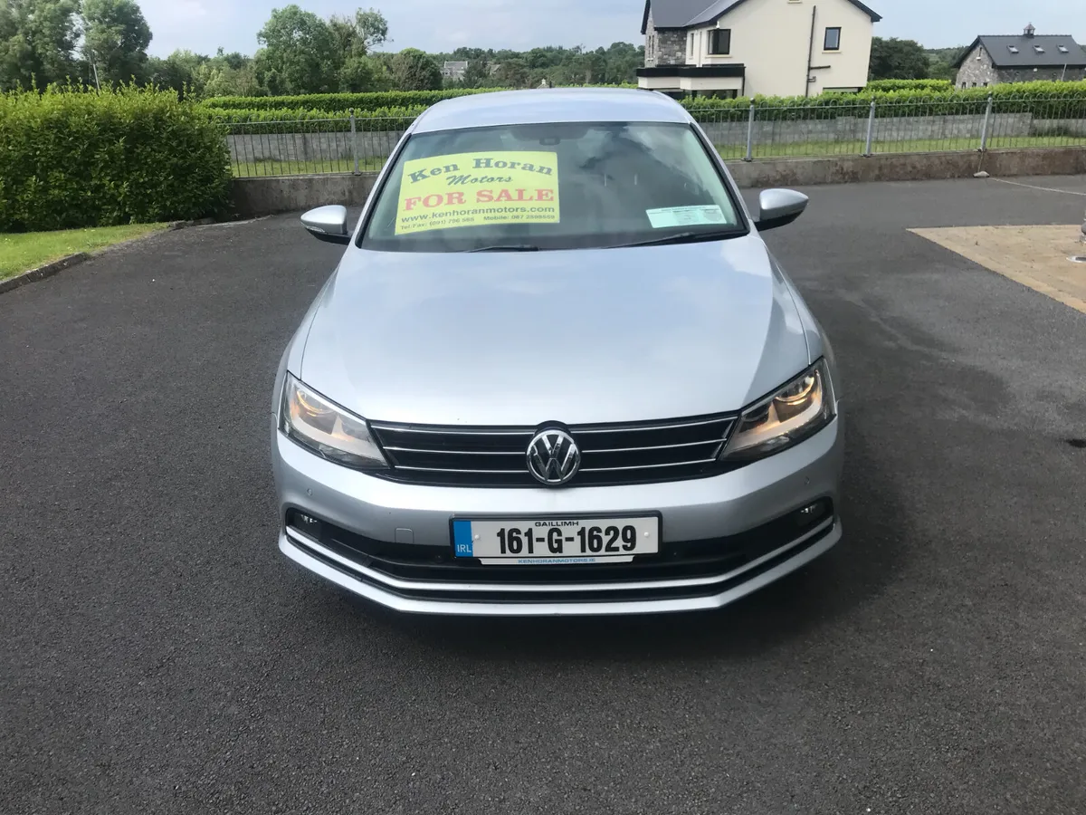 Volkswagen Jetta 2.0 TDI C/LINE  2016 - Image 2