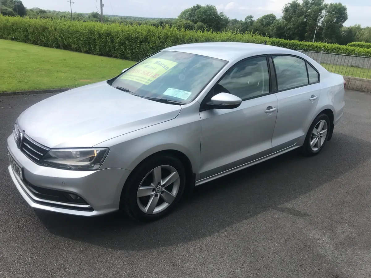 Volkswagen Jetta 2.0 TDI C/LINE  2016 - Image 3