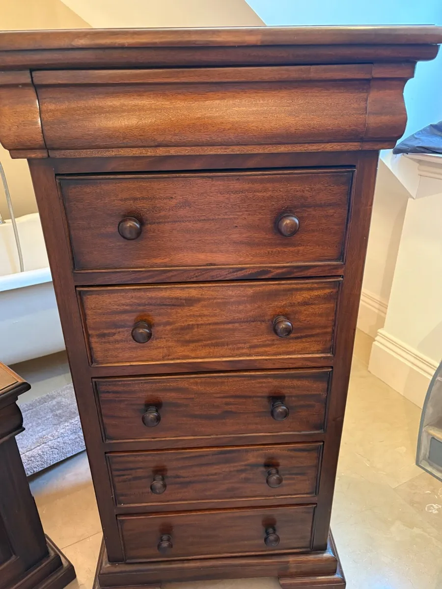 Mahogany Tall boy