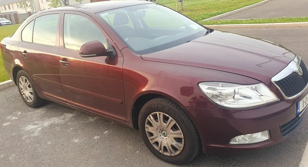 Skoda Octavia 2011 - Image 2