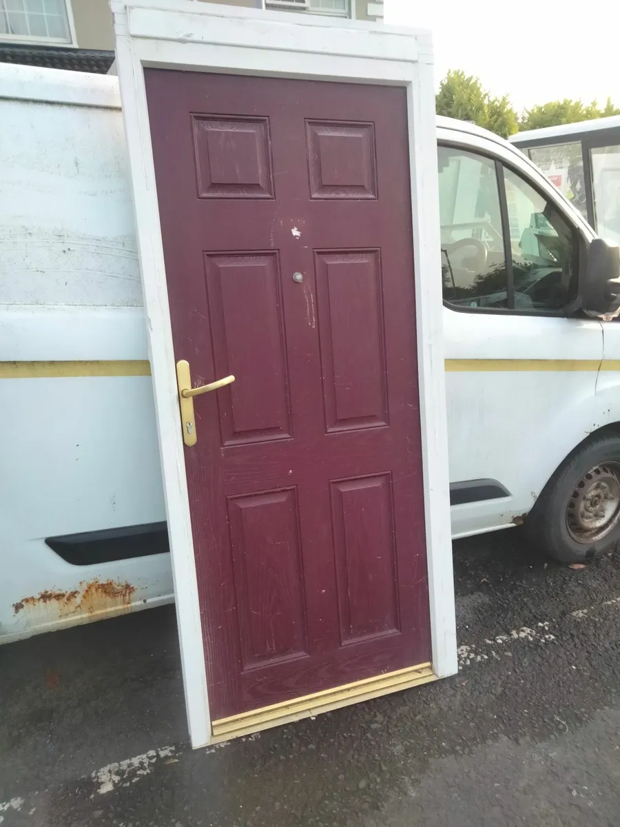 HIGH QUALITY SINGLE DOORS AVAILABLE - Image 2