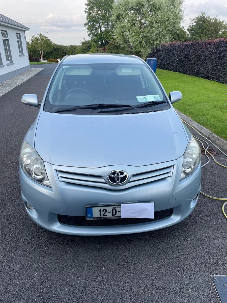 Toyota Auris 2012 - Image 1
