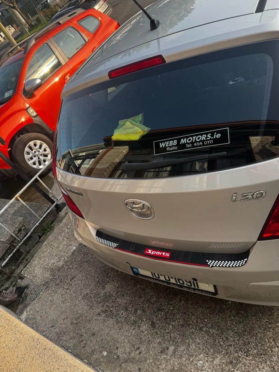Car - Image 3