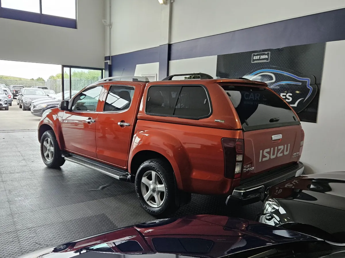 17 ISUZU D-MAX LS  2.5 DIESEL LOW MILEAGE - Image 3
