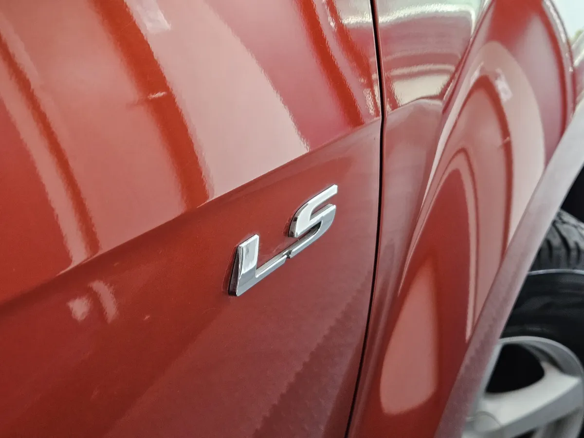 17 ISUZU D-MAX LS  2.5 DIESEL LOW MILEAGE - Image 2