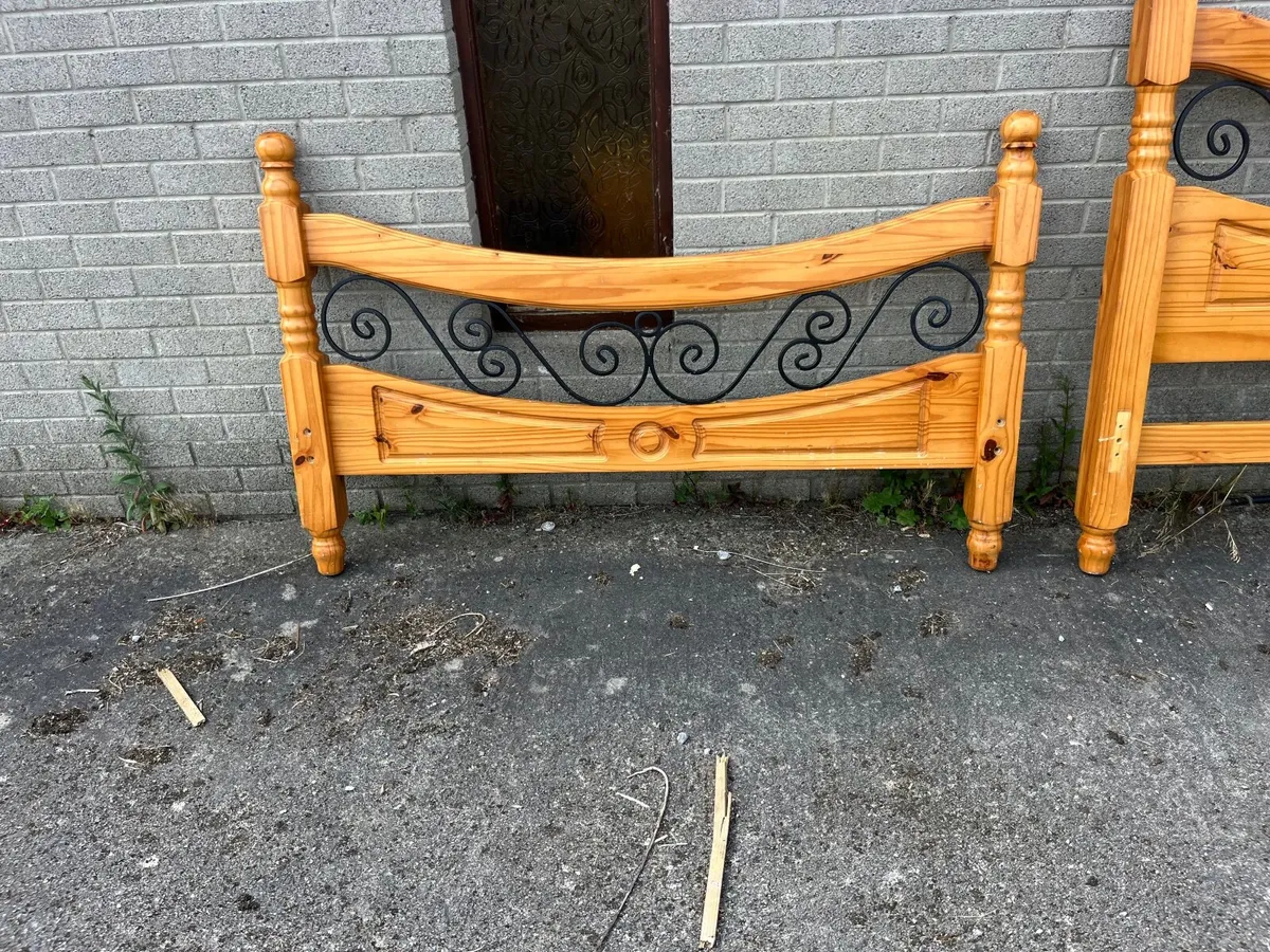 Pine bed - Image 3