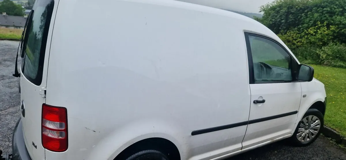 Volkswagen Caddy 2012 - Image 3