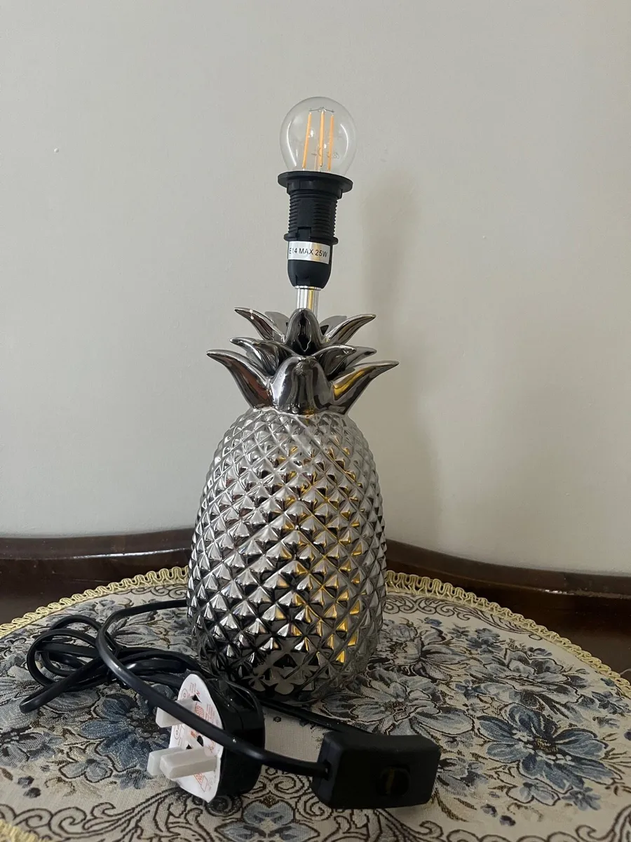 Silver Pineapple  Shaped Ceramic Lamp - Image 1