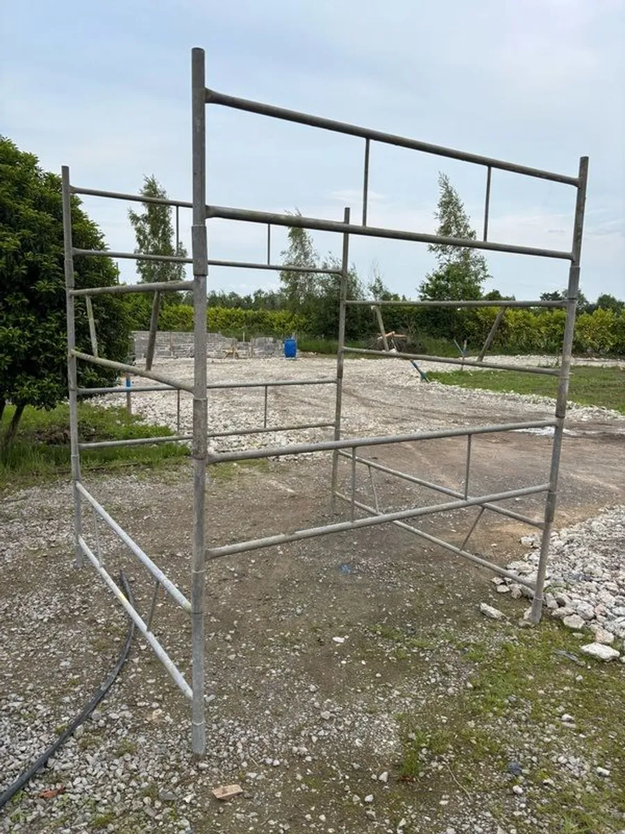 Tower Scaffold sections 7ft wide x 2ft high - heavy duty - Image 1