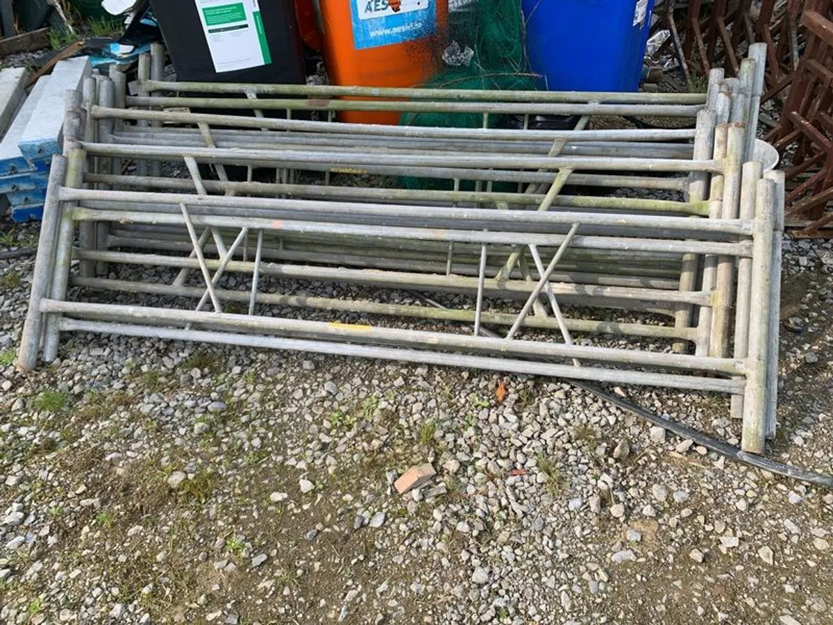 Tower Scaffold sections 7ft wide x 2ft high - heavy duty - Image 2