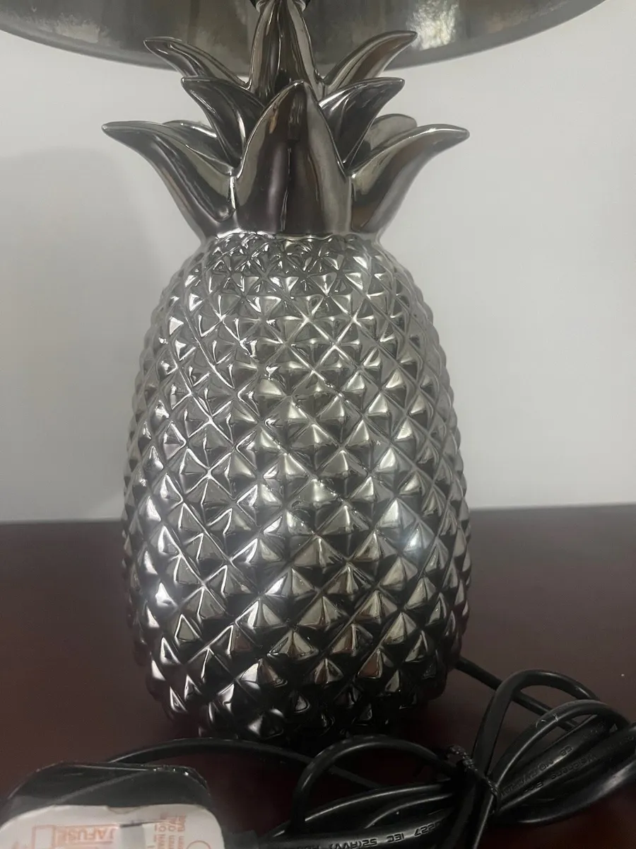 Silver Pineapple  Shaped Ceramic Lamp - Image 4