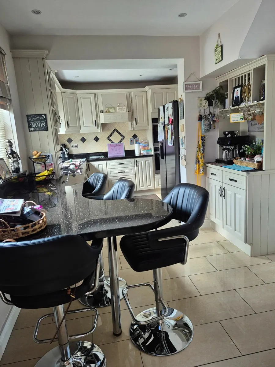 Kitchen an black granite  work top - Image 2