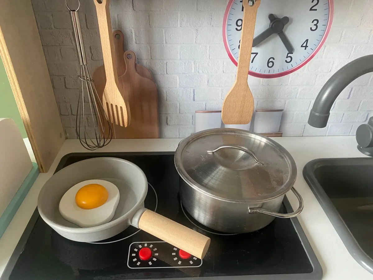 Kid’s kitchen - Image 2