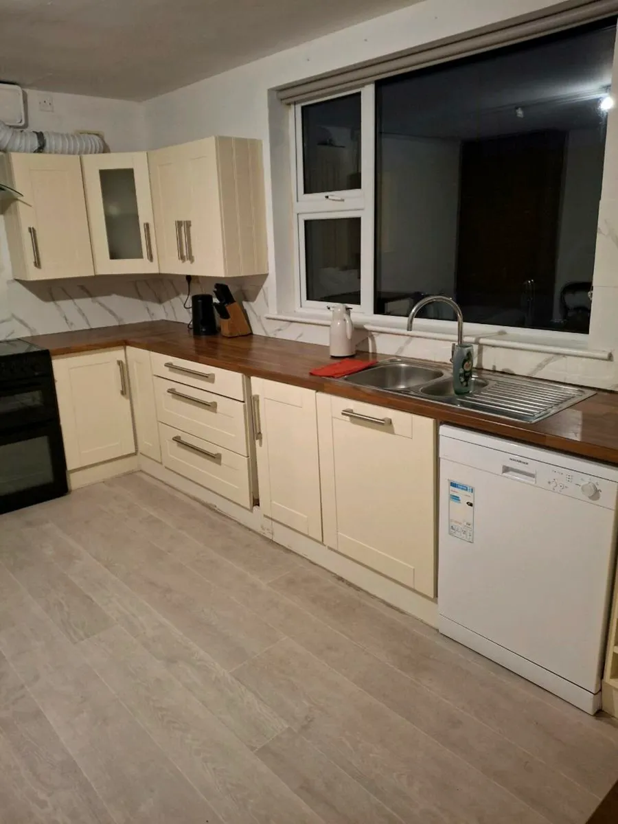 Kitchen - Image 2