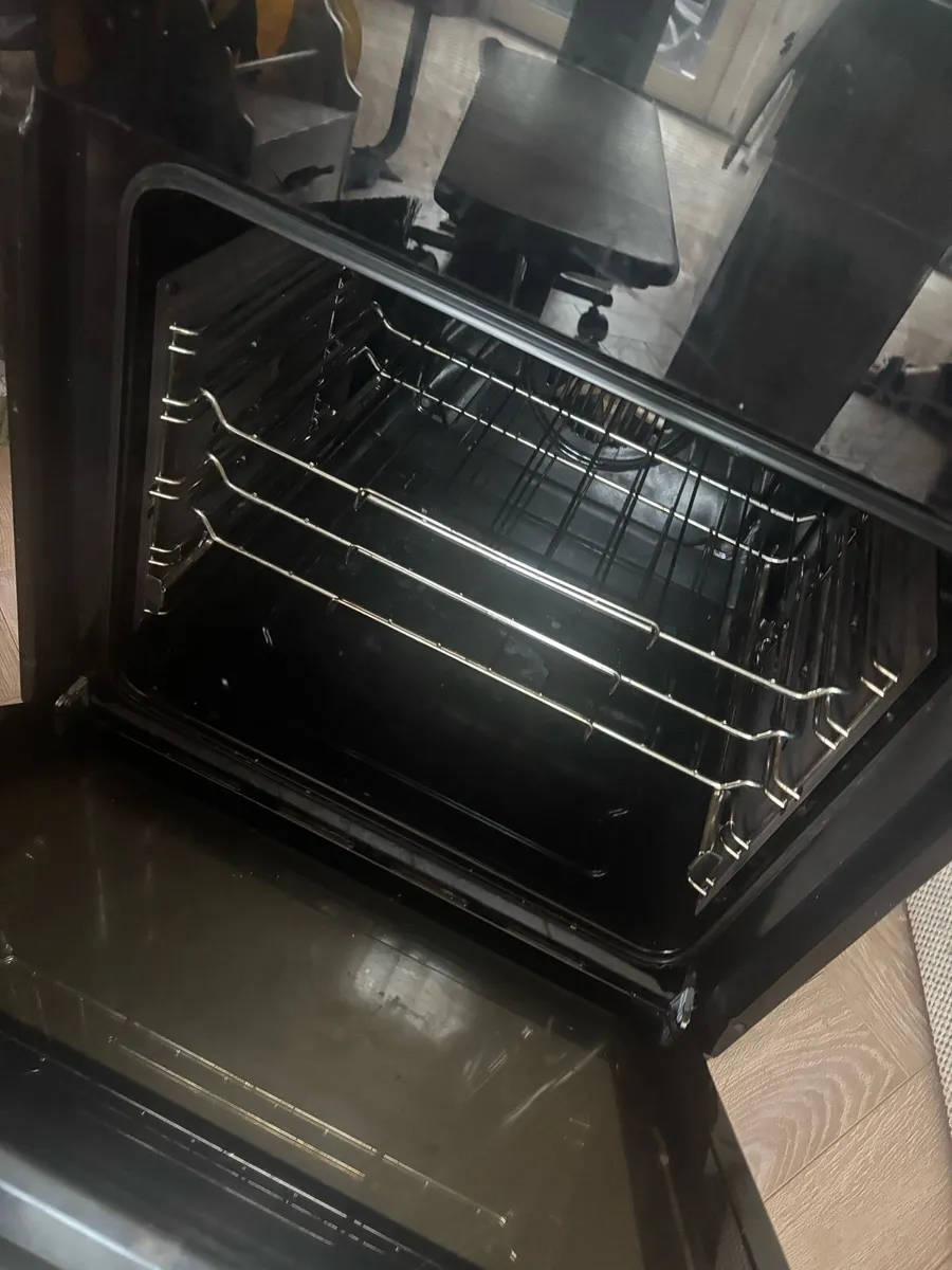 Oven - Image 3