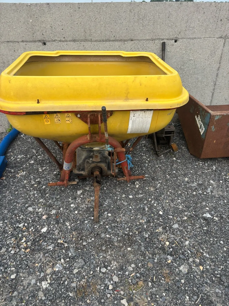 Fertiliser Spreader/Balegrab/Spike - Image 2