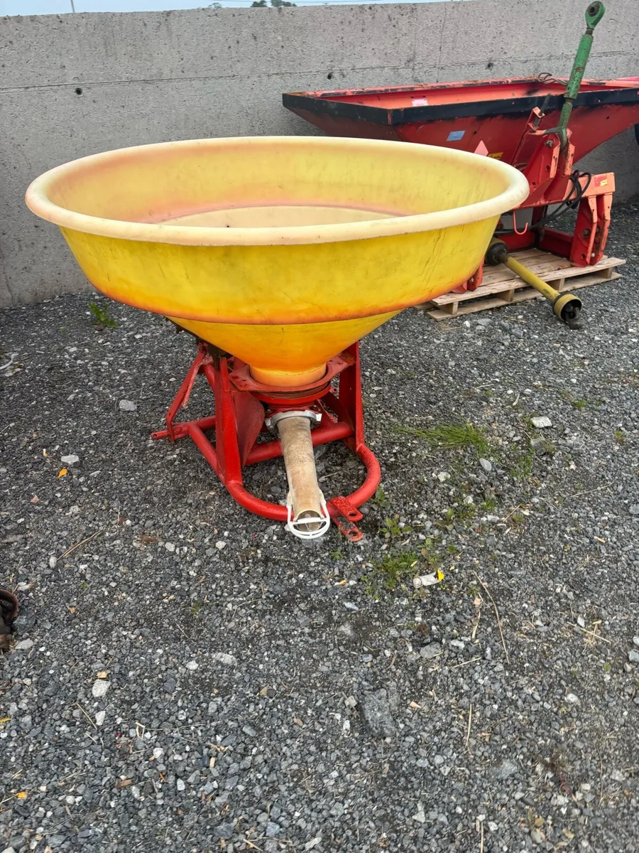 Fertiliser Spreader/Balegrab/Spike - Image 3