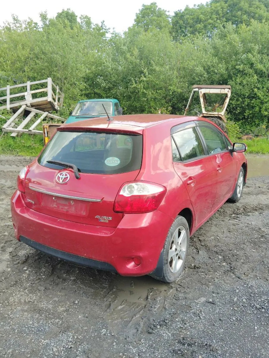 Breaking Toyota auris 2012 1.4 d4d manual - Image 3