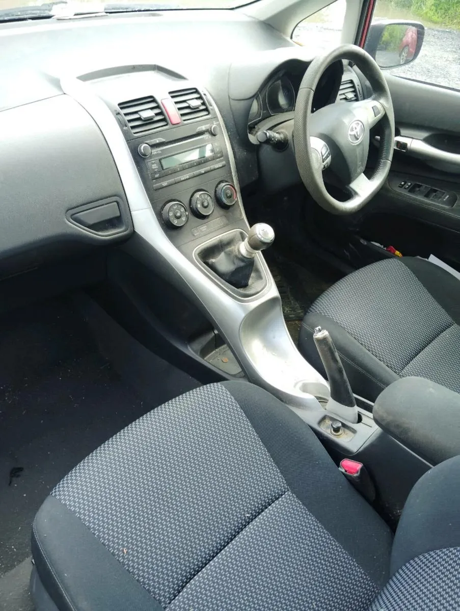 Breaking Toyota auris 2012 1.4 d4d manual - Image 4