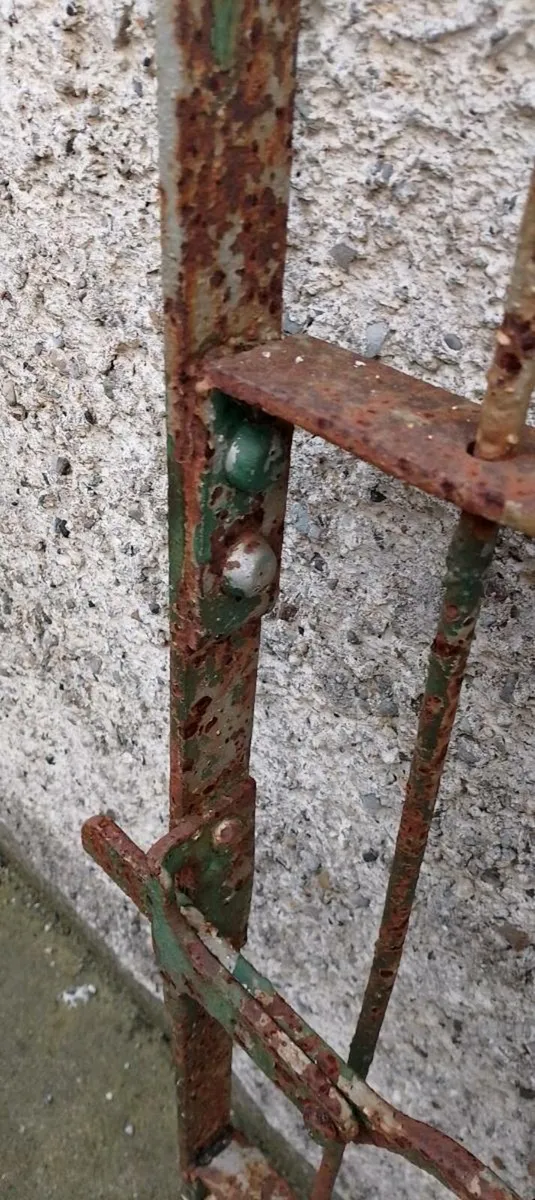 Victorian blacksmiths gate - Image 3