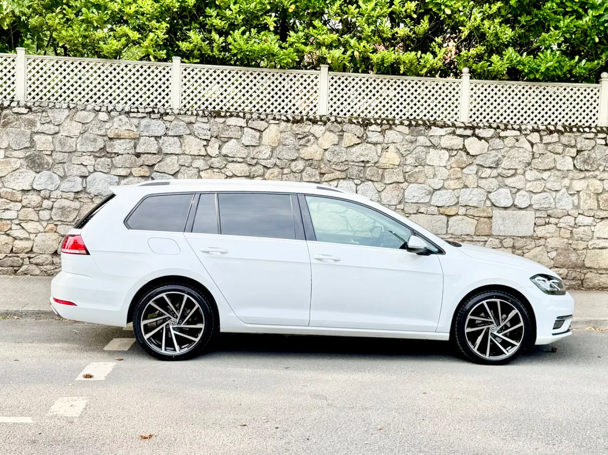 Volkswagen Golf 2018!!1.2TSI !! AUTO!!ESTATE!! - Image 3