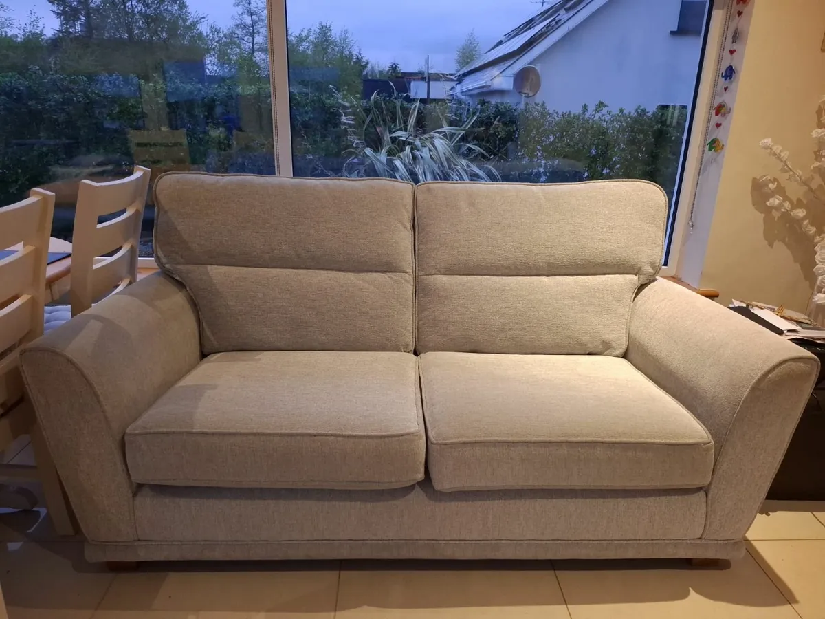 3+1 seat - Image 1