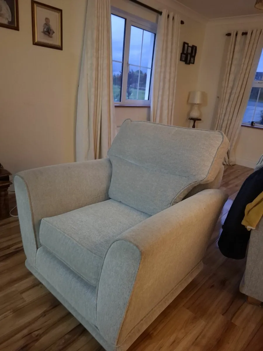 3+1 seat - Image 2