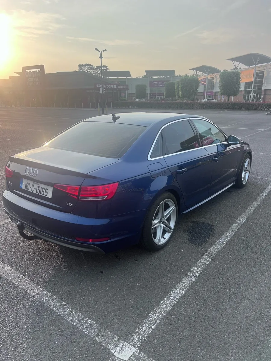 Audi A4 2.0 TDI 190 S-Line - Image 2